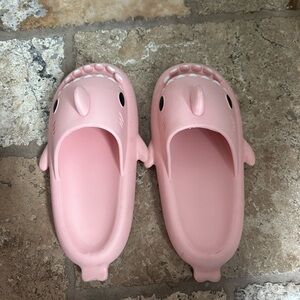 pink women’s shark slides